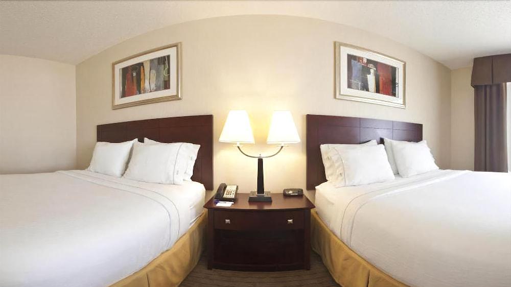 Holiday Inn Express Hotel & Suites Minot South By Ihg Ngoại thất bức ảnh