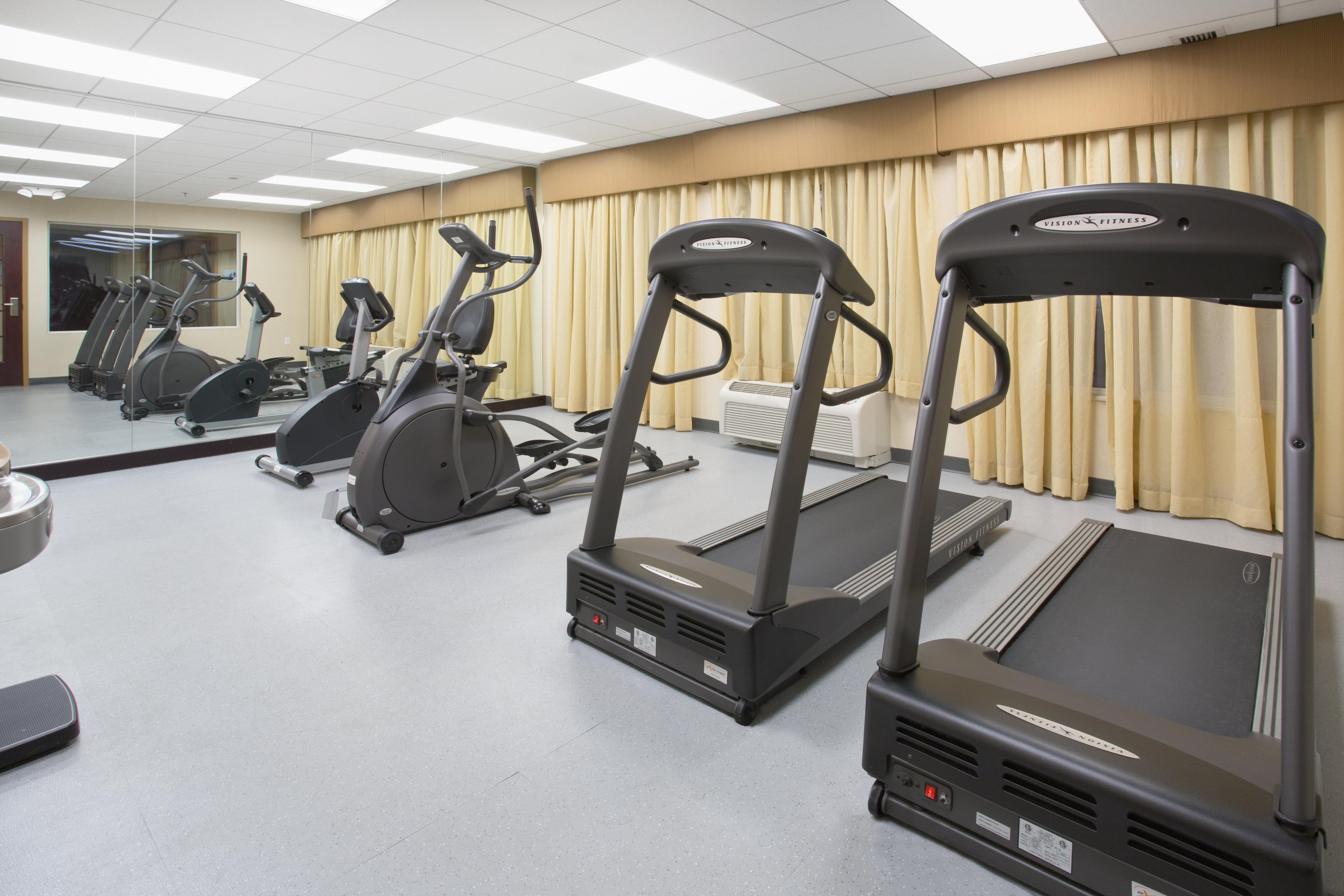 Holiday Inn Express Hotel & Suites Minot South By Ihg Ngoại thất bức ảnh