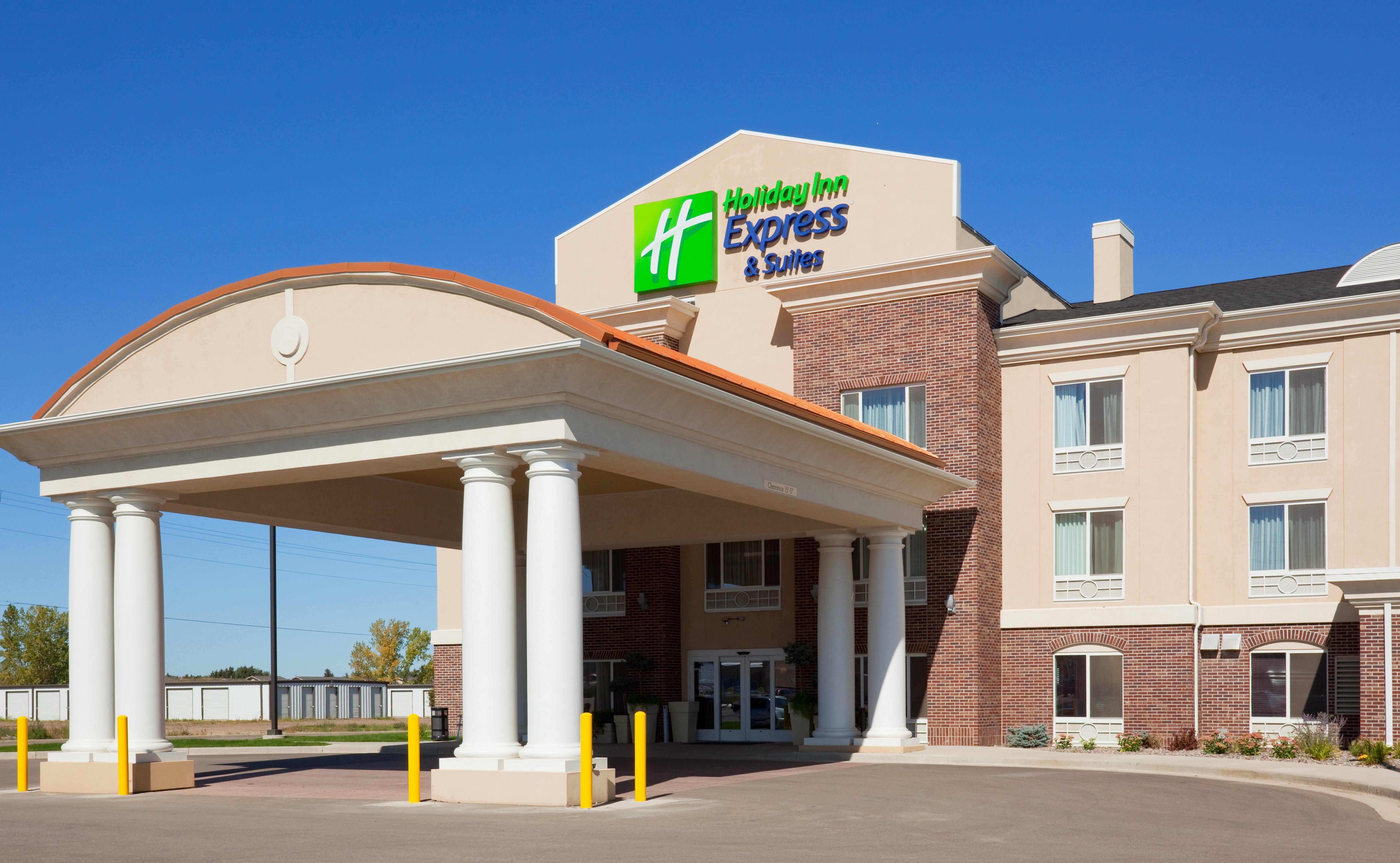 Holiday Inn Express Hotel & Suites Minot South By Ihg Ngoại thất bức ảnh