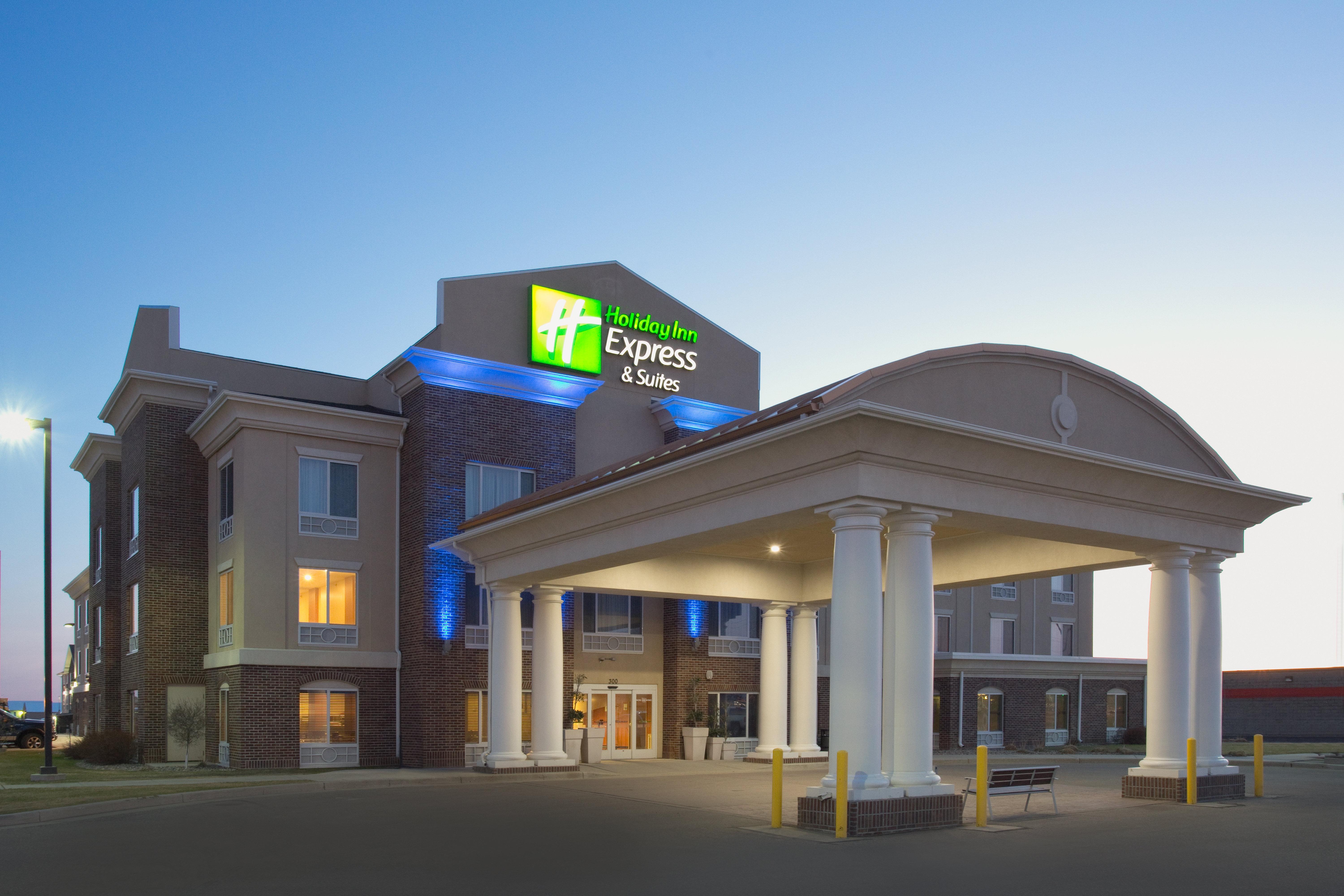 Holiday Inn Express Hotel & Suites Minot South By Ihg Ngoại thất bức ảnh