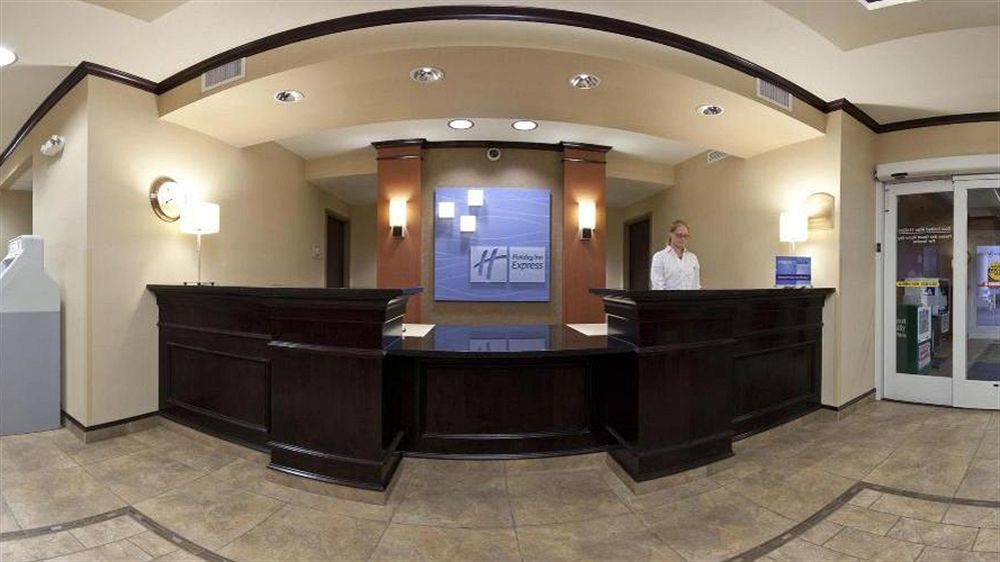 Holiday Inn Express Hotel & Suites Minot South By Ihg Ngoại thất bức ảnh